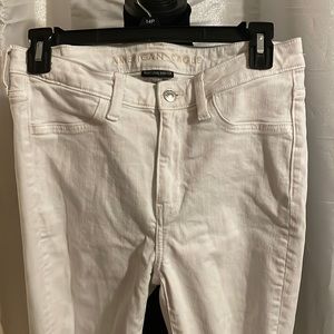 White High rise American Eagle Jeggings